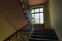 Bild zeigt den Treppenaufgang zur Rechtsantragstelle und den Büroräumen im 1. OG