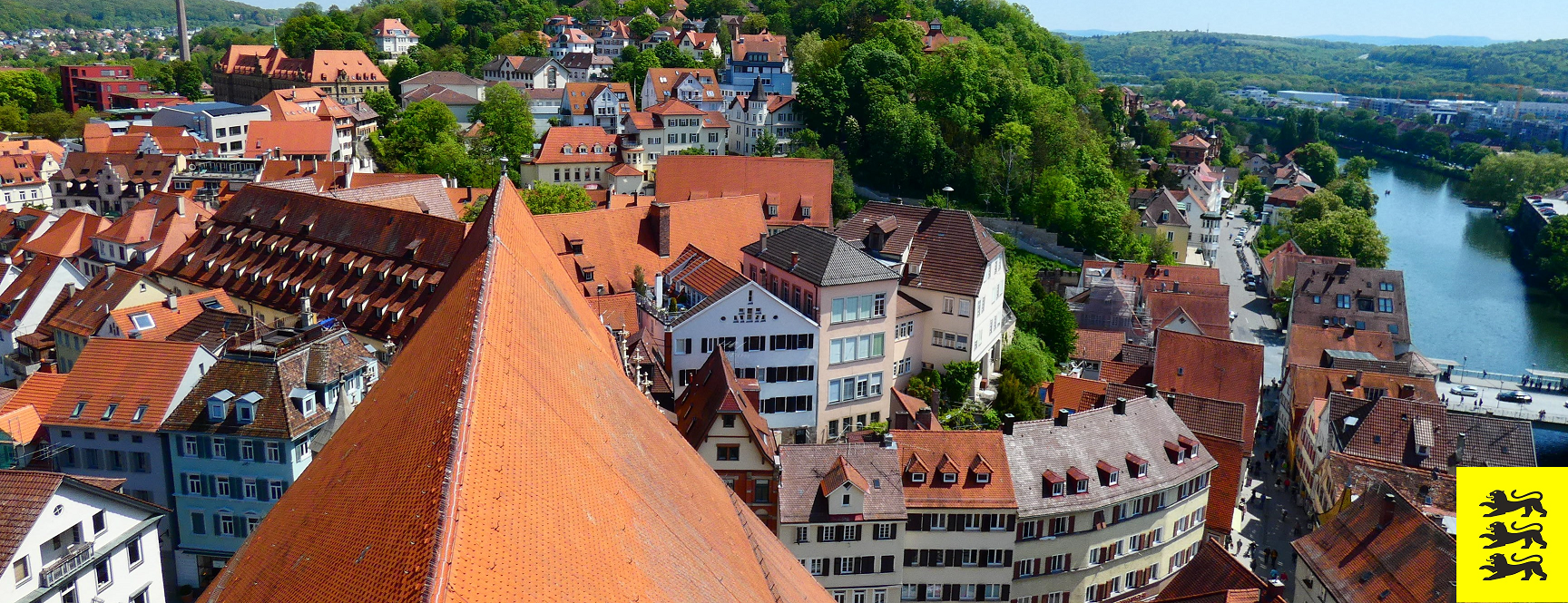 © Sprißler | Blick vom Turm der Stiftskirche zum Gericht